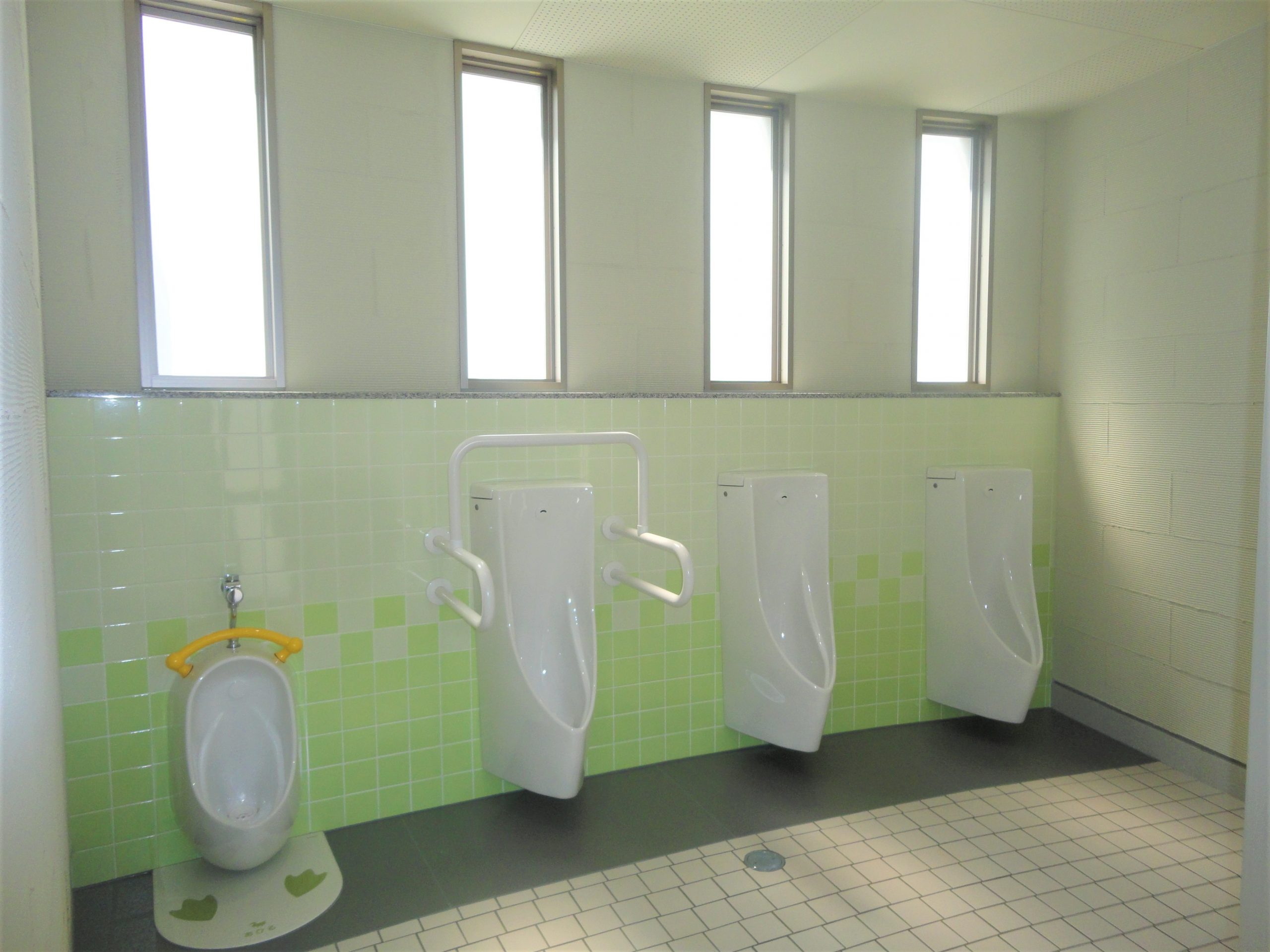 武生中央公園公衆トイレ