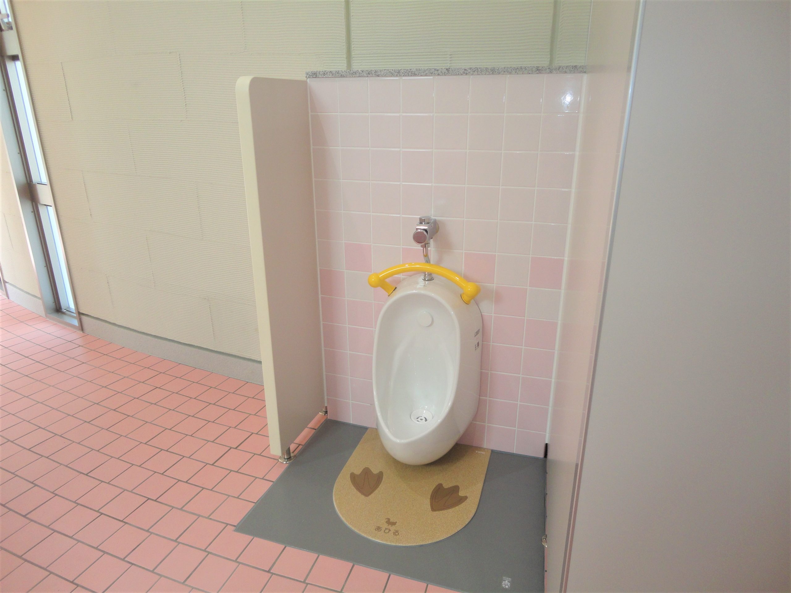 武生中央公園公衆トイレ